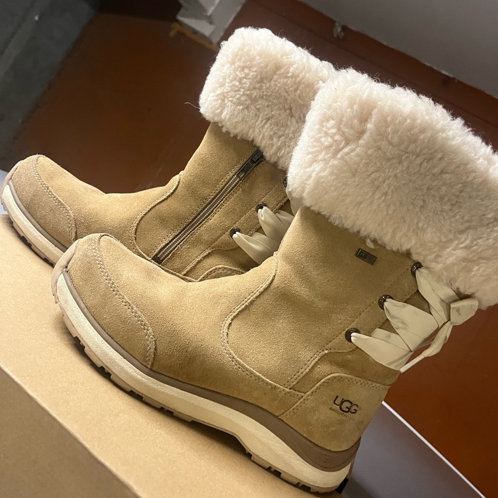 Ugg Boots- Ribbon Bow Back